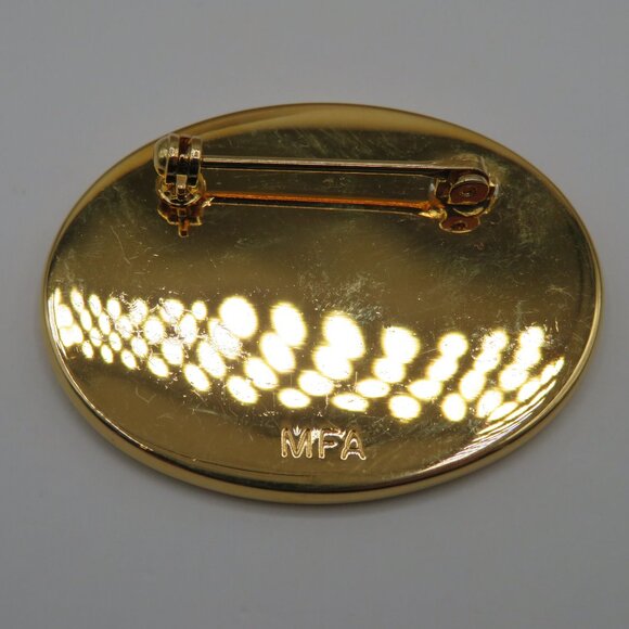 Vintage Museum of Fine Arts Scrimshaw Bunny Rabbit Brooch - Picture 4 of 5